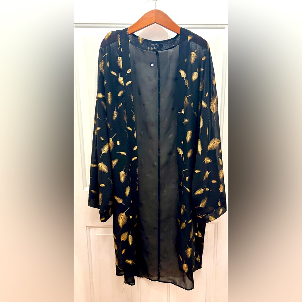 Black kimono with gold feather details sz S